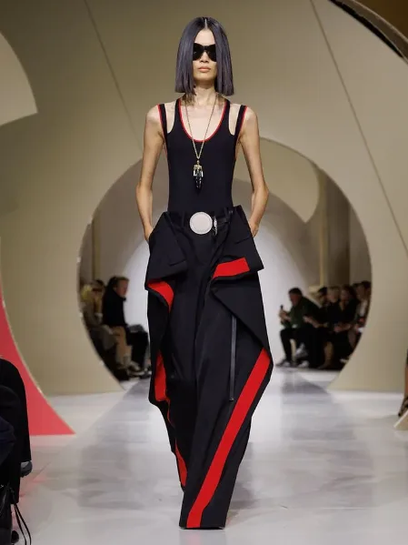 https://www.givenchy.com/