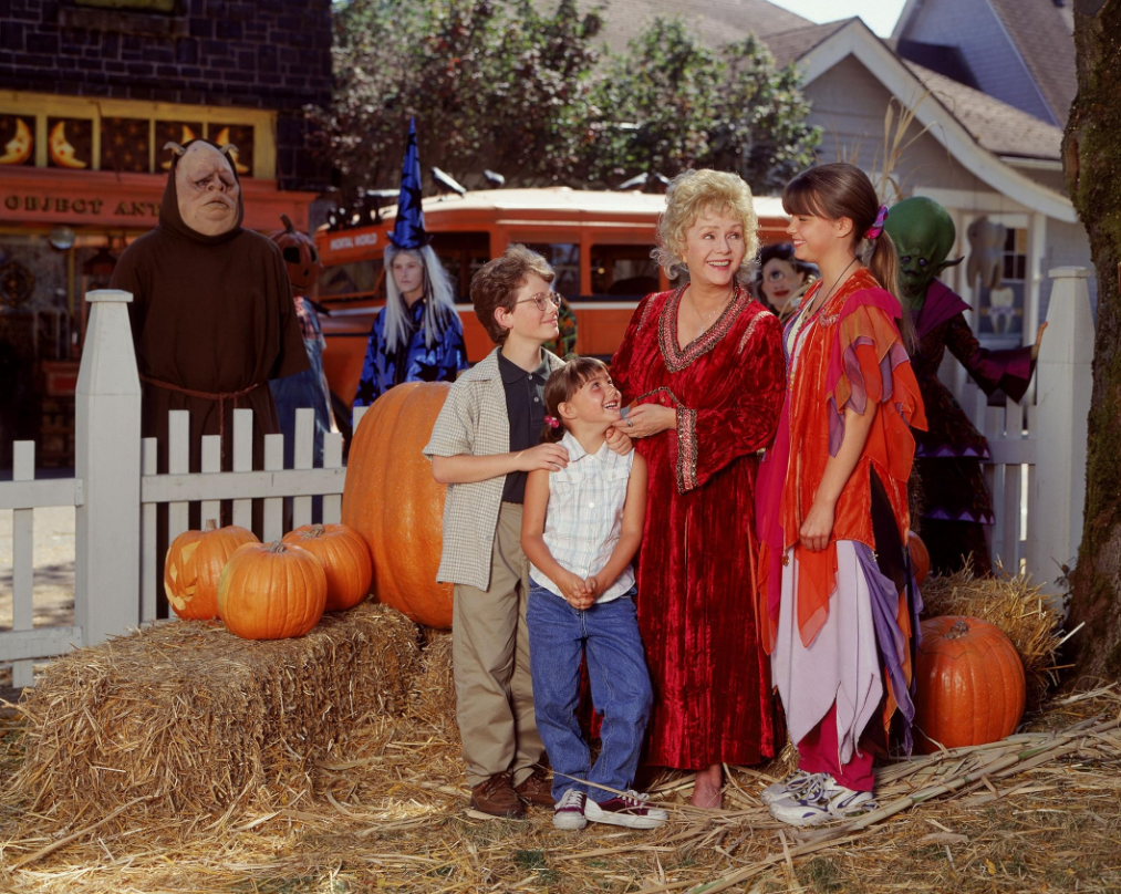 Η Disney ετοιμάζει την επιστροφή του «Halloweentown» 20 χρόνια μετά το φινάλε