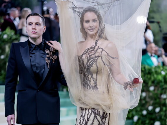 Ο Sean McGirr «κλείνει» το κεφάλαιό του στον Alexander McQueen