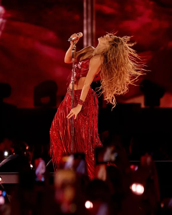 https://www.instagram.com/shakira