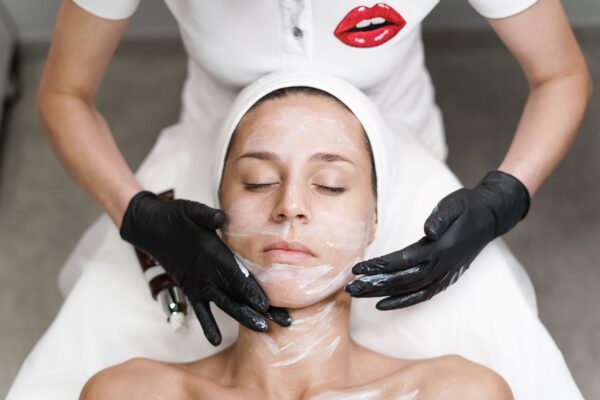 Η νέα απρόσμενη τάση στο skincare που υπόσχεται να ανανεώσει το δέρμα σου!