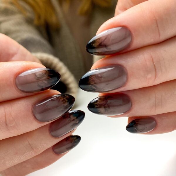 smokey_nails