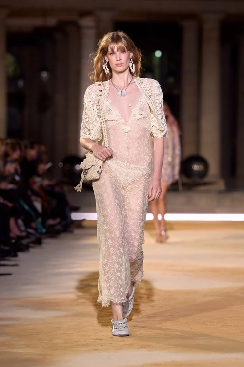 https://isabelmarant.com/