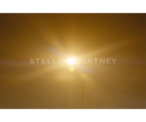 https://www.instagram.com/stellamccartney/?hl=el