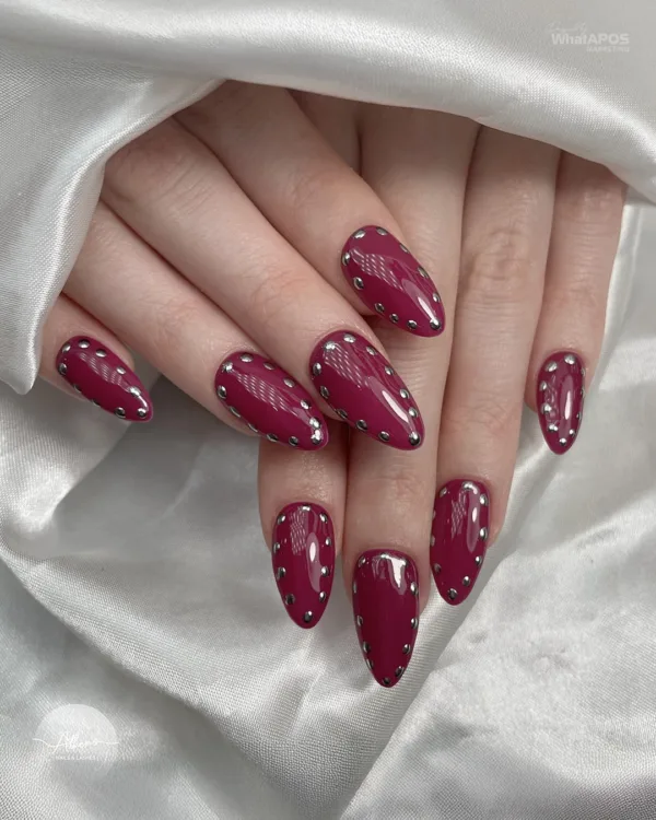 studded_nails_fthinopwro