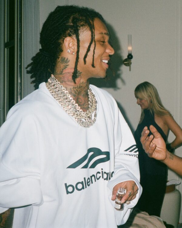 https://www.instagram.com/swaelee/