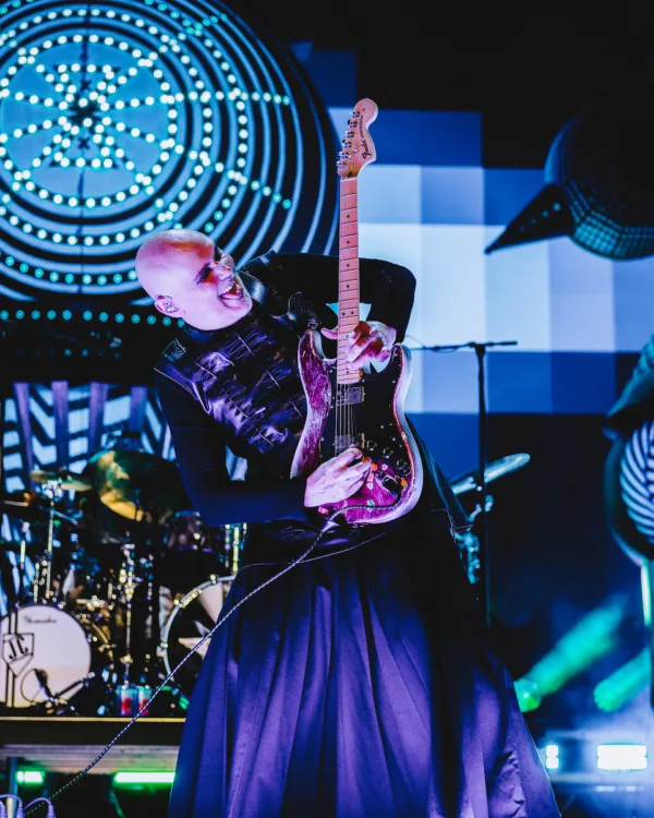 https://www.instagram.com/smashingpumpkins/
