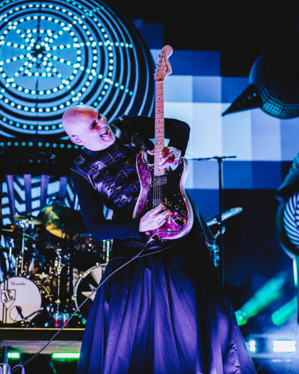 https://www.instagram.com/smashingpumpkins/