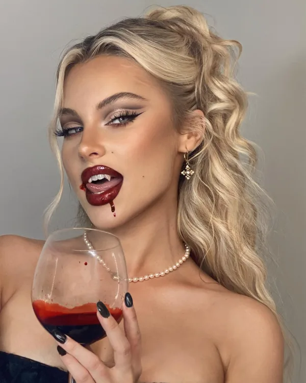 https://www.instagram.com/bybrookelle/