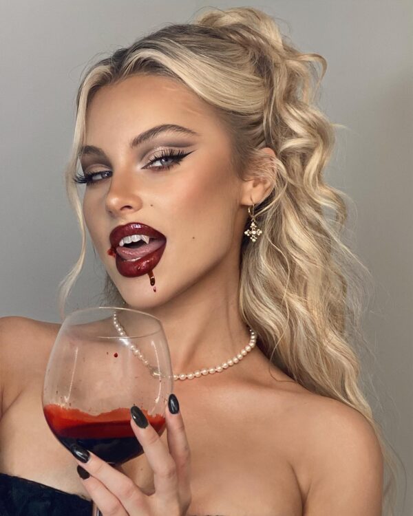 https://www.instagram.com/bybrookelle/