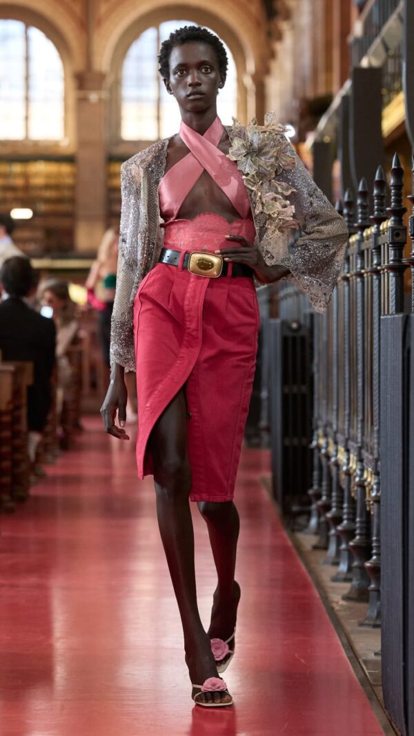 https://www.instagram.com/maisonvalentino/