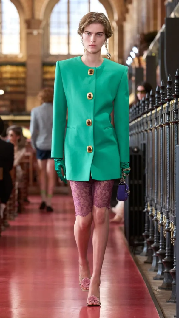 https://www.instagram.com/maisonvalentino/