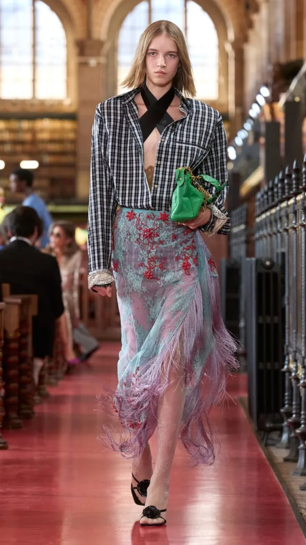https://www.instagram.com/maisonvalentino/