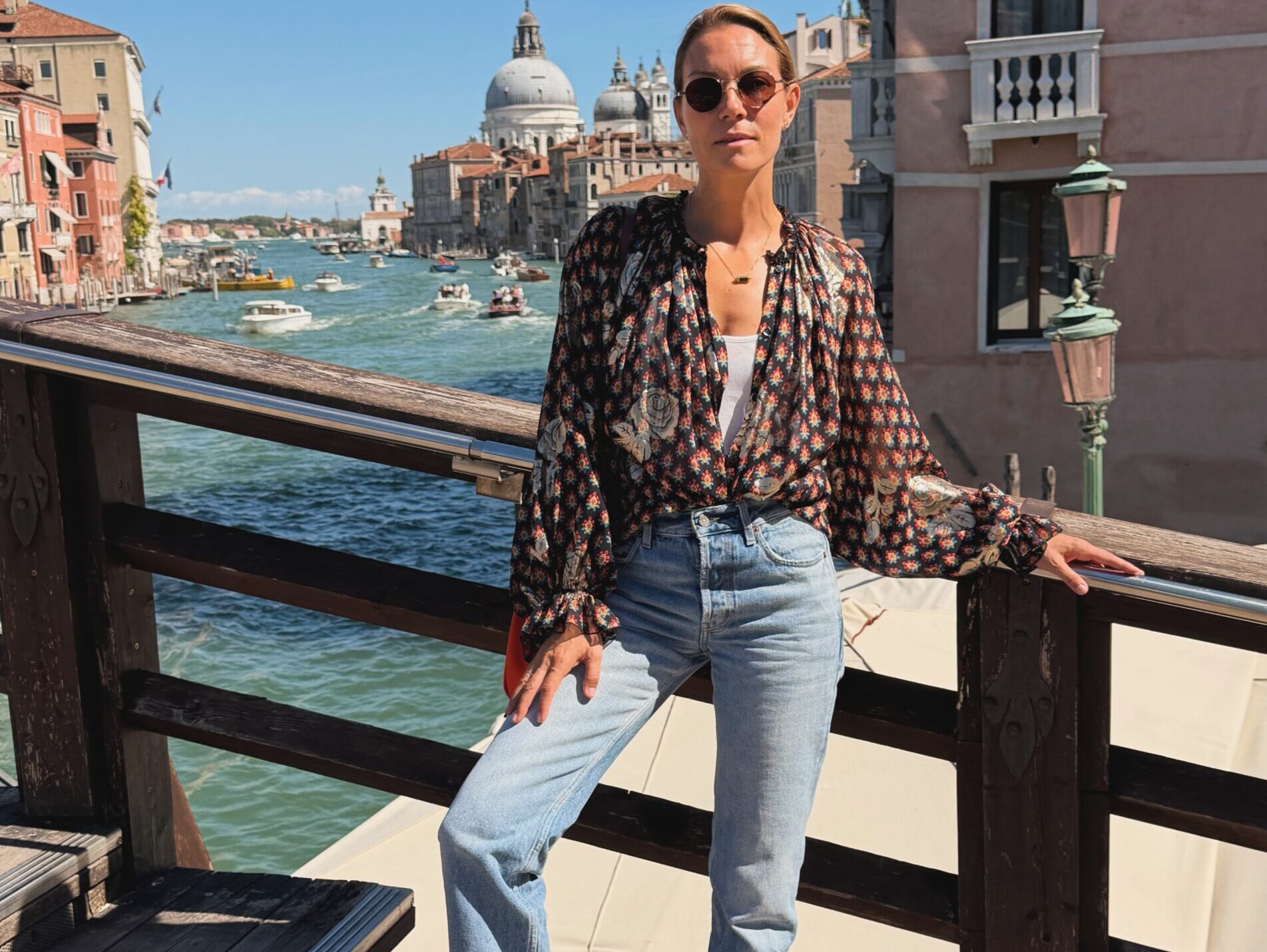 Το look της Βίκυς Καγιά που με έκανε να δω αλλιώς το mix & match των prints