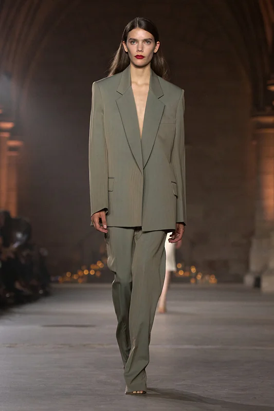 https://www.victoriabeckham.com/
