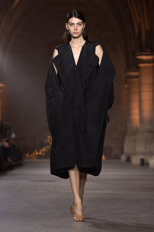 https://www.victoriabeckham.com/