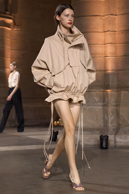 https://www.victoriabeckham.com/