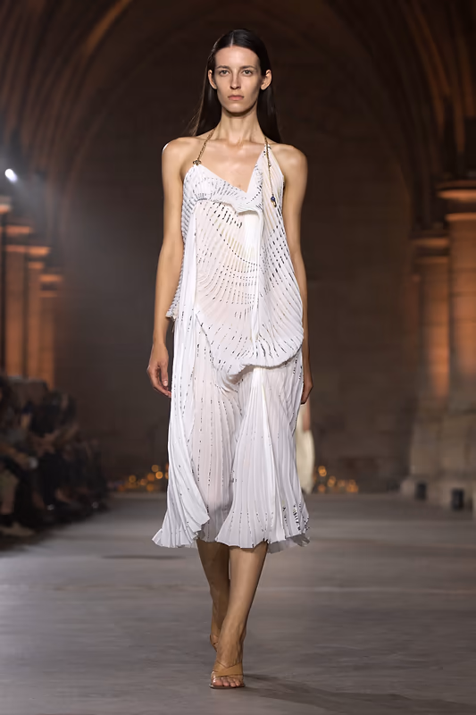 https://www.victoriabeckham.com/