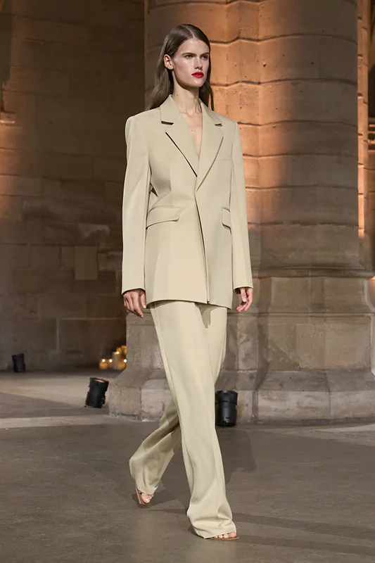 https://www.victoriabeckham.com/