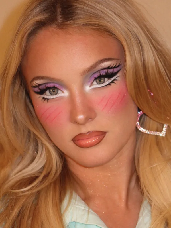 zara_larsson_hello_kitty